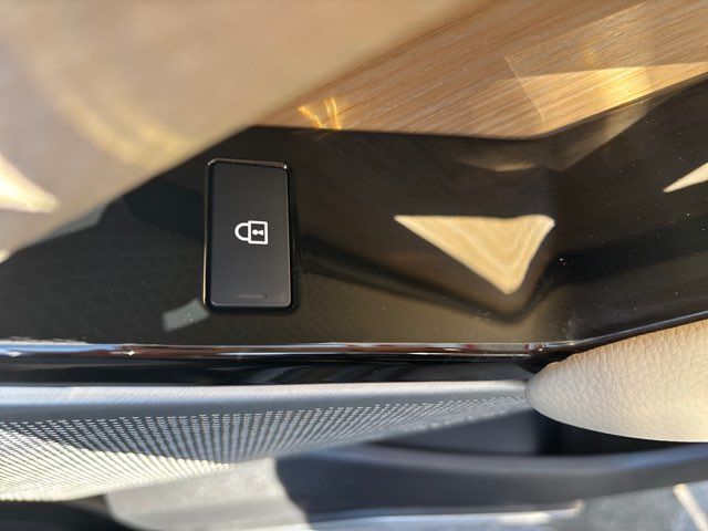 2021 Land Rover Range Rover Velar P340 R-Dynamic S | San Antonio, TX | Clear Choice Automotive South 2021 Land Rover Range Rover Velar P340 R-Dynamic S | San Antonio, TX | Clear Choice Automotive South