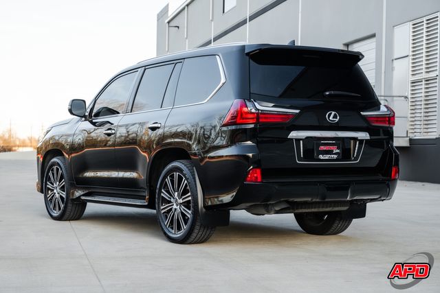 2021 Lexus LX 570 Two-Row 2021 Lexus LX 570 Two-Row