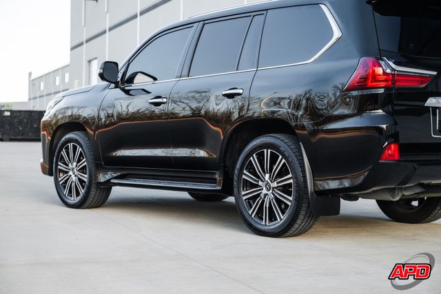 2021 Lexus LX 570 Two-Row