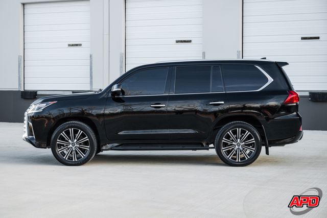 2021 Lexus LX 570 Two-Row