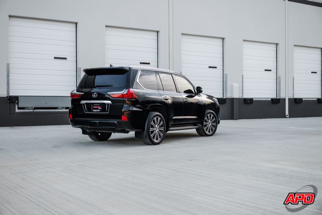 2021 Lexus LX 570 Two-Row 2021 Lexus LX 570 Two-Row