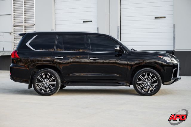 2021 Lexus LX 570 Two-Row