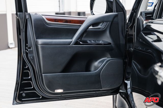 2021 Lexus LX 570 Two-Row 2021 Lexus LX 570 Two-Row