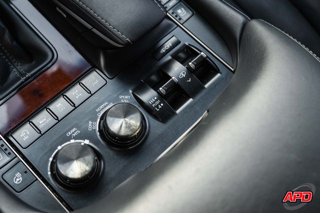 2021 Lexus LX 570 Two-Row