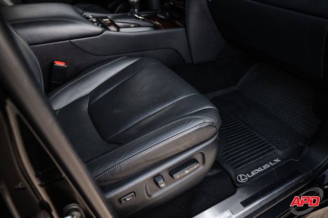 2021 Lexus LX 570 Two-Row