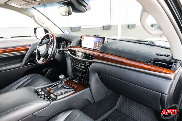 2021 Lexus LX 570 Two-Row