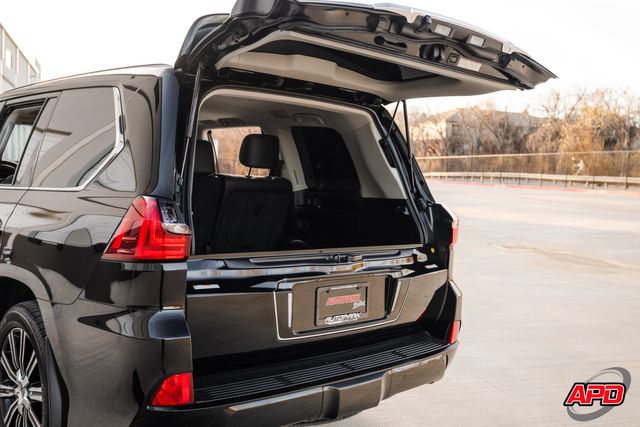 2021 Lexus LX 570 Two-Row 2021 Lexus LX 570 Two-Row