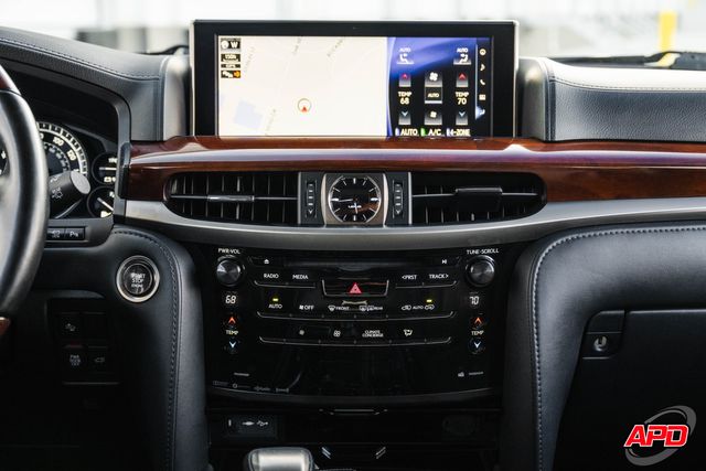 2021 Lexus LX 570 Two-Row 2021 Lexus LX 570 Two-Row