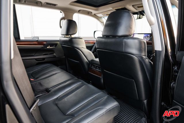 2021 Lexus LX 570 Two-Row 2021 Lexus LX 570 Two-Row