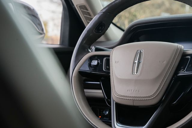 2021 Lincoln Aviator Reserve AWD / REGULAR OIL CHANGES / 1-OWNER | Austin, TX | Rocky Mountain Truck Stop Austin