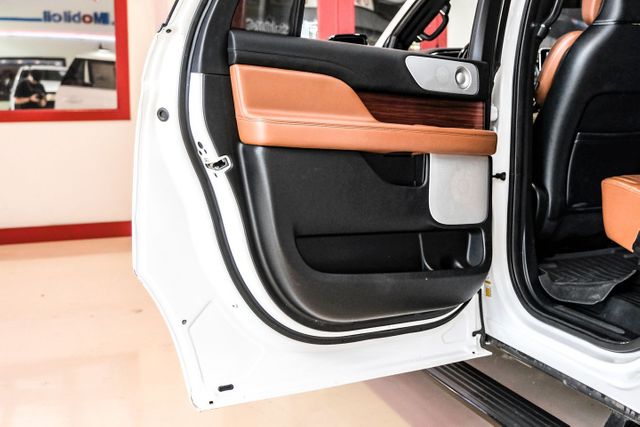 2021 Lincoln Navigator L Reserve | Addison, TX | Mr Car Guys