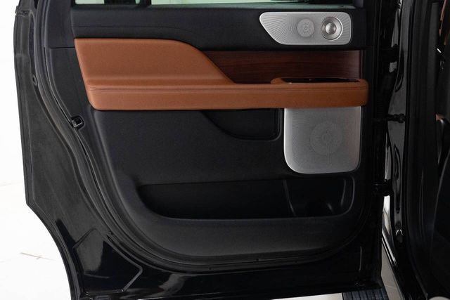 2021 Lincoln Navigator L Reserve | Houston, TX | Houston Auto Credit 2021 Lincoln Navigator L Reserve | Houston, TX | Houston Auto Credit