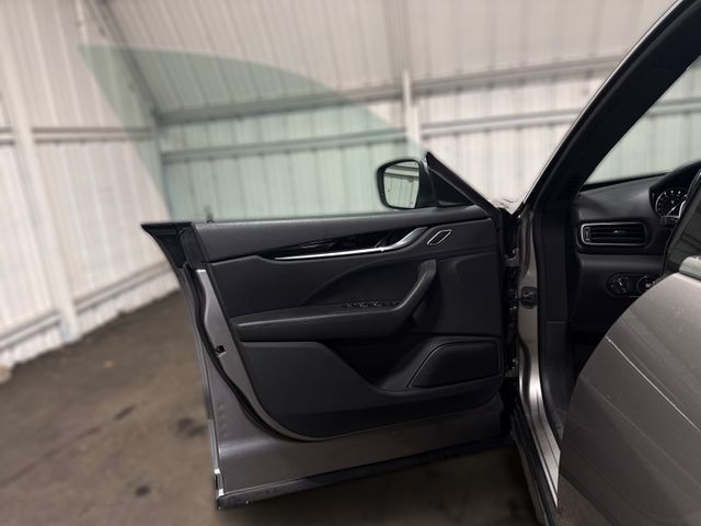 2021 Maserati LEVANTE S 2021 Maserati LEVANTE S