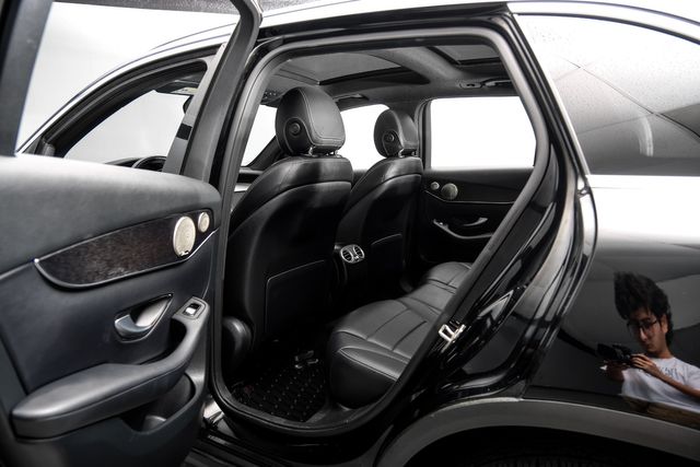 2021 Mercedes-Benz GLC 300 4MATIC PanoRoof BurmesterAudio MultimediaPkg | Dallas, TX | Stevens Motor Company LLC
