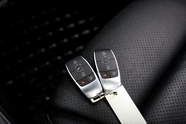 2021 Mercedes-Benz GLC 300 4MATIC PanoRoof BurmesterAudio MultimediaPkg | Dallas, TX | Stevens Motor Company LLC