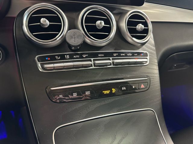 2021 Mercedes-Benz GLC GLC 300 | Irving, Texas | Hopper Motorplex 2021 Mercedes-Benz GLC GLC 300 | Irving, Texas | Hopper Motorplex