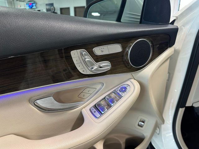 2021 Mercedes-Benz GLC GLC 300 | Irving, Texas | Hopper Motorplex
