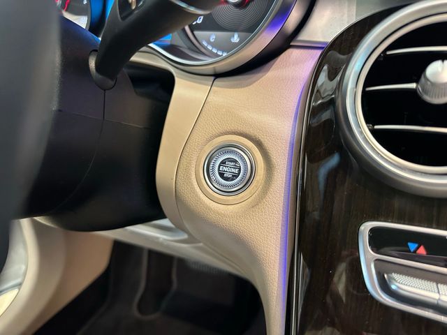 2021 Mercedes-Benz GLC GLC 300 | Irving, Texas | Hopper Motorplex 2021 Mercedes-Benz GLC GLC 300 | Irving, Texas | Hopper Motorplex