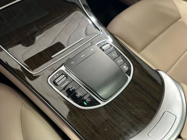 2021 Mercedes-Benz GLC GLC 300 | Irving, Texas | Hopper Motorplex 2021 Mercedes-Benz GLC GLC 300 | Irving, Texas | Hopper Motorplex