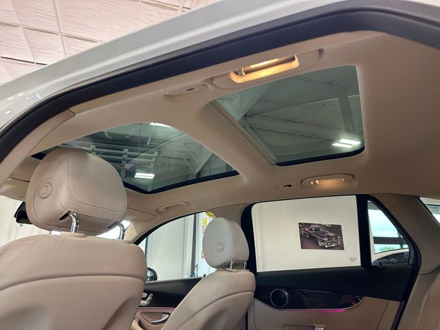 2021 Mercedes-Benz GLC GLC 300 | Irving, Texas | Hopper Motorplex 2021 Mercedes-Benz GLC GLC 300 | Irving, Texas | Hopper Motorplex