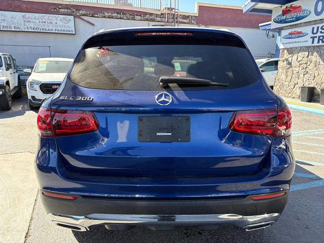 2021 Mercedes-Benz GLC 300