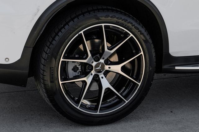 2021 Mercedes-Benz GLC AMG 43 2021 Mercedes-Benz GLC AMG 43