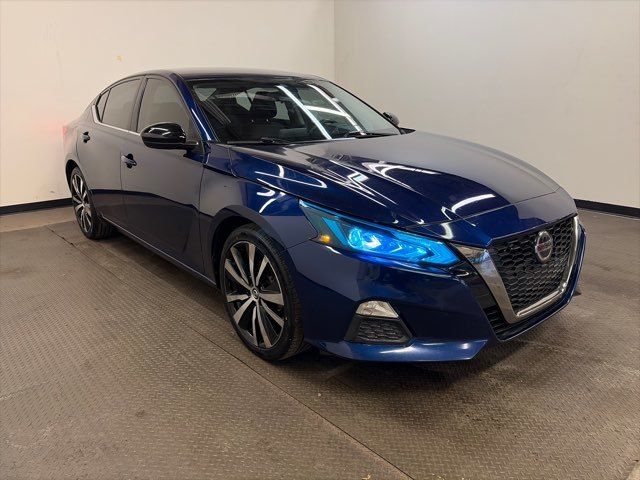 2021 Nissan Altima 2.5 SR | Cincinnati, OH | Midwest Automotive Connection
