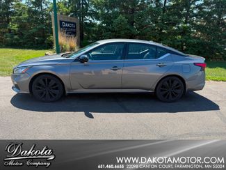 2021 Nissan Altima 2.5 SR | Farmington, MN | Dakota Motor Company 