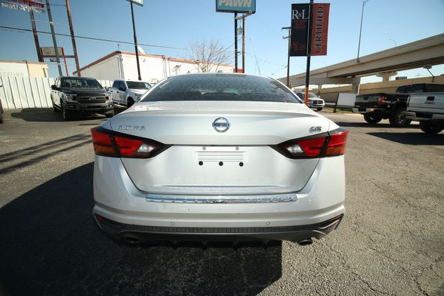 2021 Nissan Altima 2.5 SR | San Antonio, TX | R&L Certified Auto Group 2021 Nissan Altima 2.5 SR | San Antonio, TX | R&L Certified Auto Group