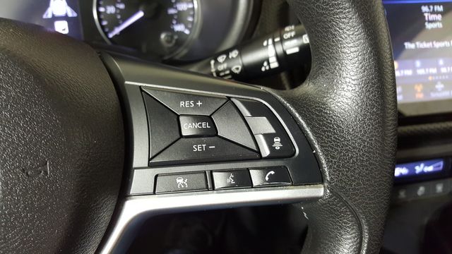 2021 Nissan Kicks SV | Carrollton, TX | Legend Motorcars of Carrollton