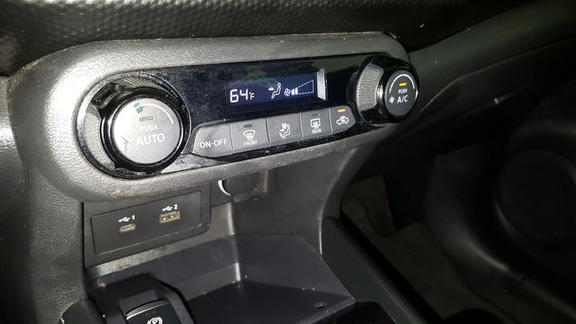 2021 Nissan Kicks SV | Carrollton, TX | Legend Motorcars of Carrollton