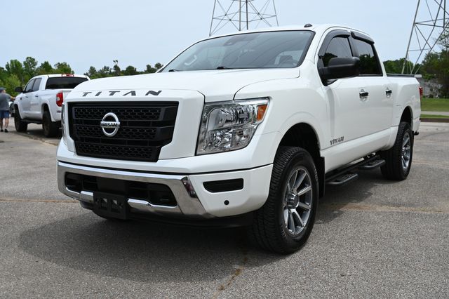 2021 Nissan Titan SV