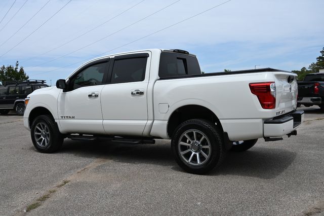 2021 Nissan Titan SV