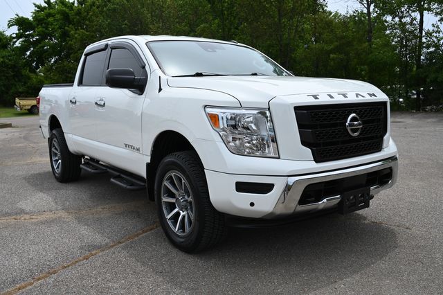 2021 Nissan Titan SV