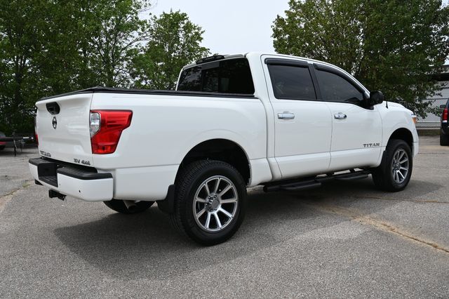 2021 Nissan Titan SV