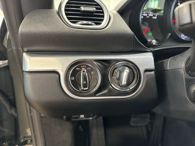 2021 Porsche 718 Cayman T Premium Package | Irving, Texas | Hopper Motorplex