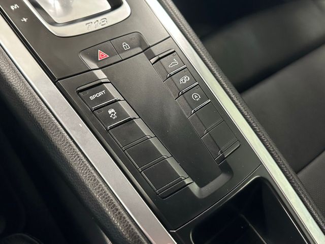 2021 Porsche 718 Cayman Base Premium Package | Irving, Texas | Hopper Motorplex 2021 Porsche 718 Cayman Base Premium Package | Irving, Texas | Hopper Motorplex