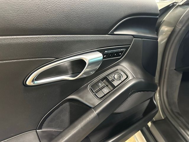 2021 Porsche 718 Cayman T 