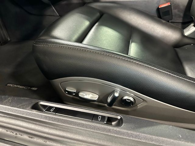 2021 Porsche 718 Cayman T 