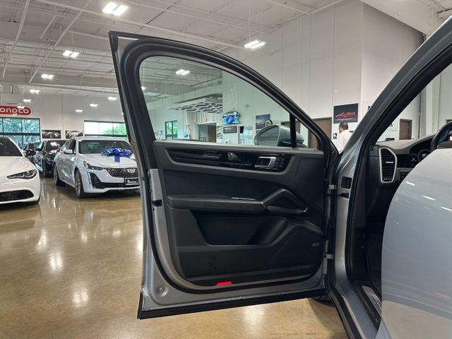 2021 Porsche Cayenne Coupe Base Premium Package | Irving, Texas | Hopper Motorplex