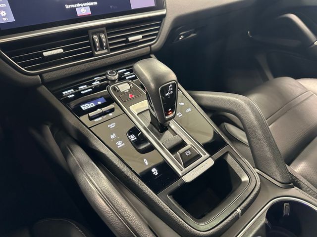 2021 Porsche Cayenne Coupe Base Premium Package | Irving, Texas | Hopper Motorplex
