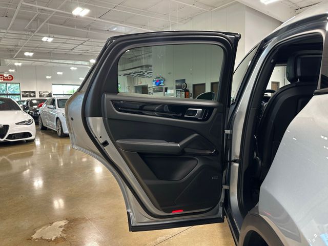 2021 Porsche Cayenne Coupe Base Premium Package | Irving, Texas | Hopper Motorplex