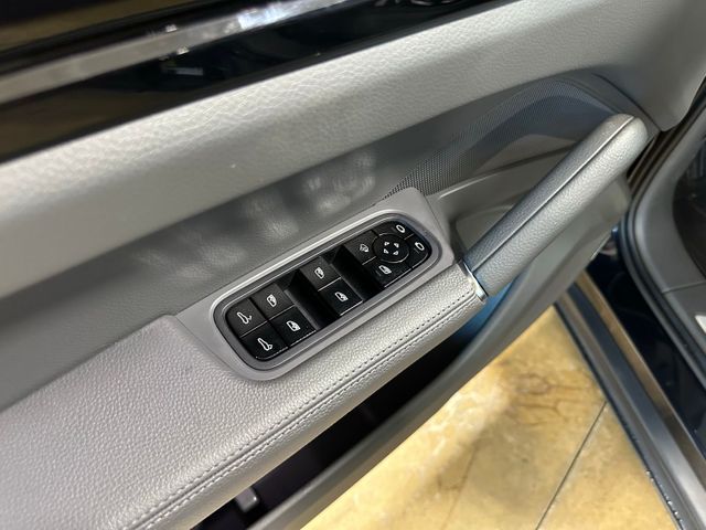 2021 Porsche Cayenne Base AWD Premium Package Surround View Heated V... | Irving, Texas | Hopper Motorplex 2021 Porsche Cayenne Base AWD Premium Package Surround View Heated V... | Irving, Texas | Hopper Motorplex