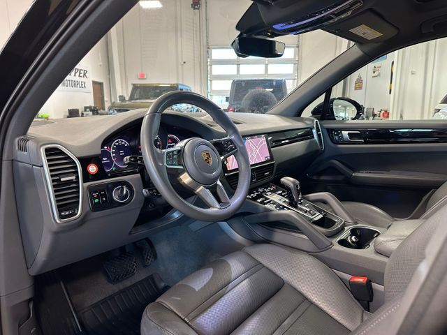 2021 Porsche Cayenne Base