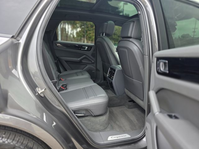 2021 Porsche Cayenne Base 2021 Porsche Cayenne Base