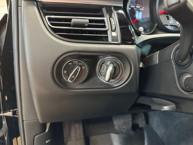 2021 Porsche Macan S AWD Premium Package Panoramic Roof | Irving, Texas | Hopper Motorplex 2021 Porsche Macan S AWD Premium Package Panoramic Roof | Irving, Texas | Hopper Motorplex