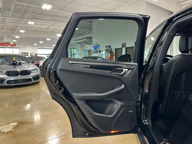 2021 Porsche Macan S AWD Premium Package Panoramic Roof | Irving, Texas | Hopper Motorplex