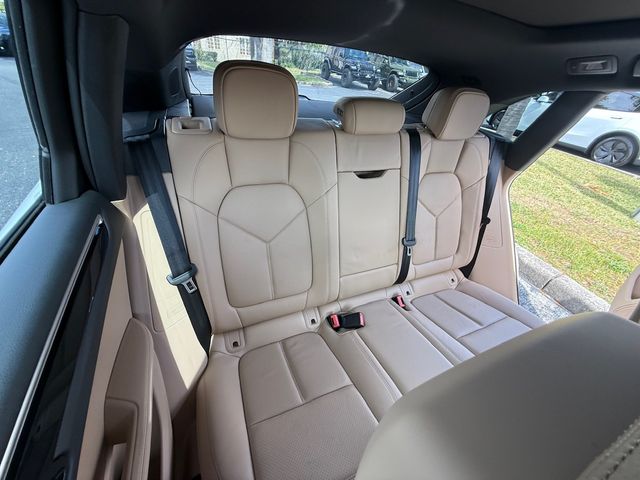 2021 Porsche Macan PORSCHE MACAN 6,000 ONE OWNER MILES CARFAX CERT | Plant City, FL | psv5 DEMO - Bayshore Automotive