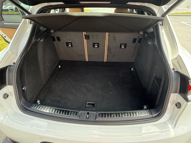 2021 Porsche Macan PORSCHE MACAN 6,000 ONE OWNER MILES CARFAX CERT | Plant City, FL | psv5 DEMO - Bayshore Automotive