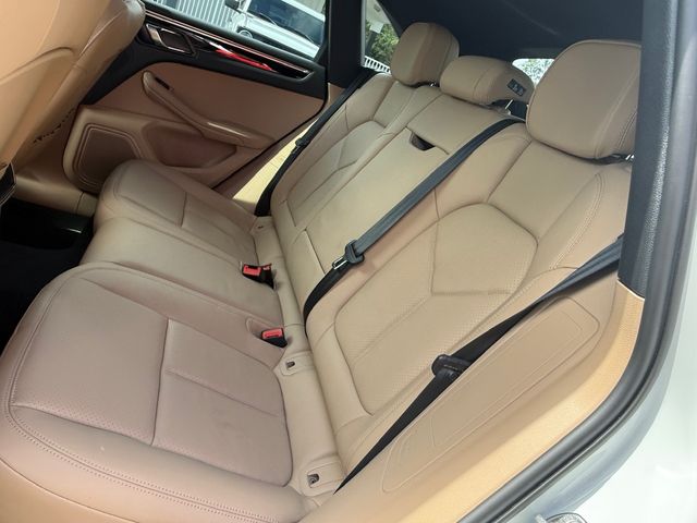 2021 Porsche Macan PORSCHE MACAN 6,000 ONE OWNER MILES CARFAX CERT | Plant City, FL | psv5 DEMO - Bayshore Automotive